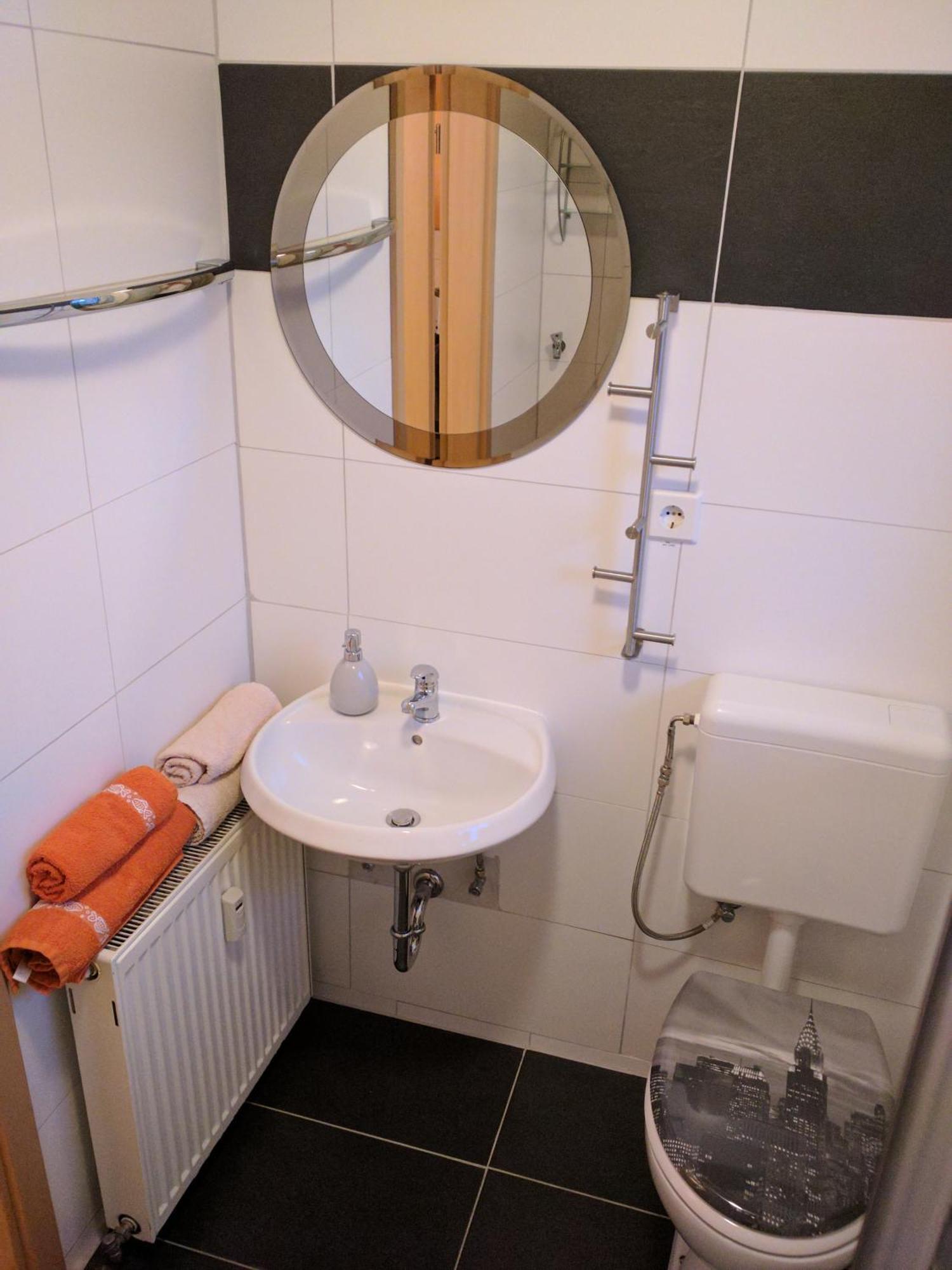 Haus Bahlo - Ferienwohnungen Attendorn Phòng bức ảnh